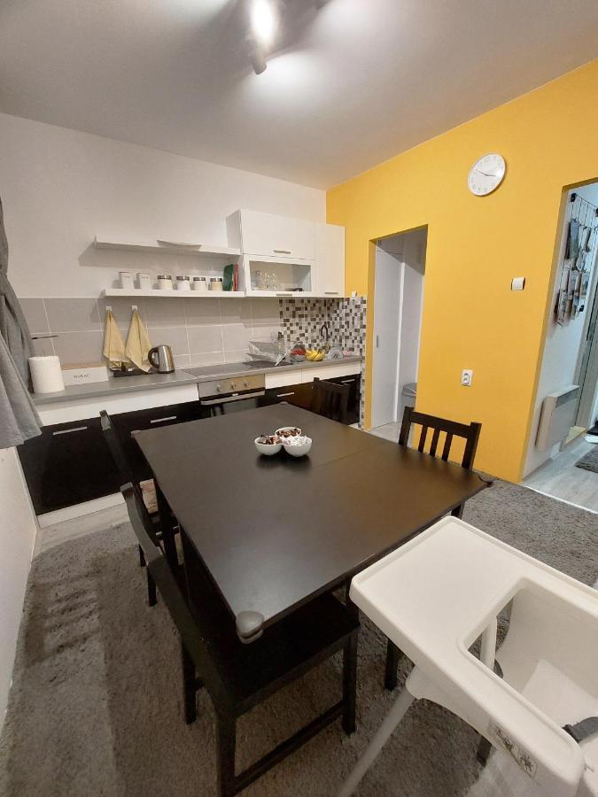 Apartman Pletisanak กอร์นีย์มิลาโนวัซ ภายนอก รูปภาพ