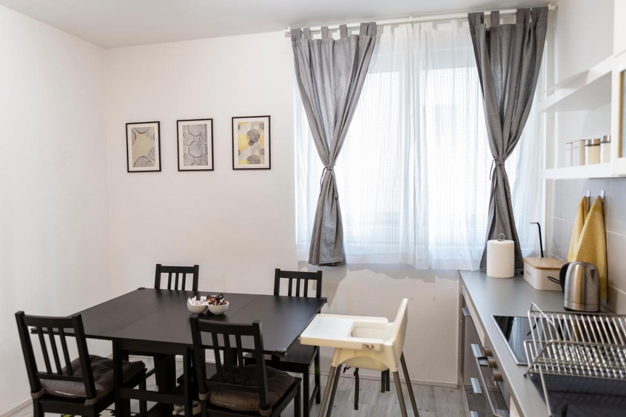 Apartman Pletisanak กอร์นีย์มิลาโนวัซ ภายนอก รูปภาพ
