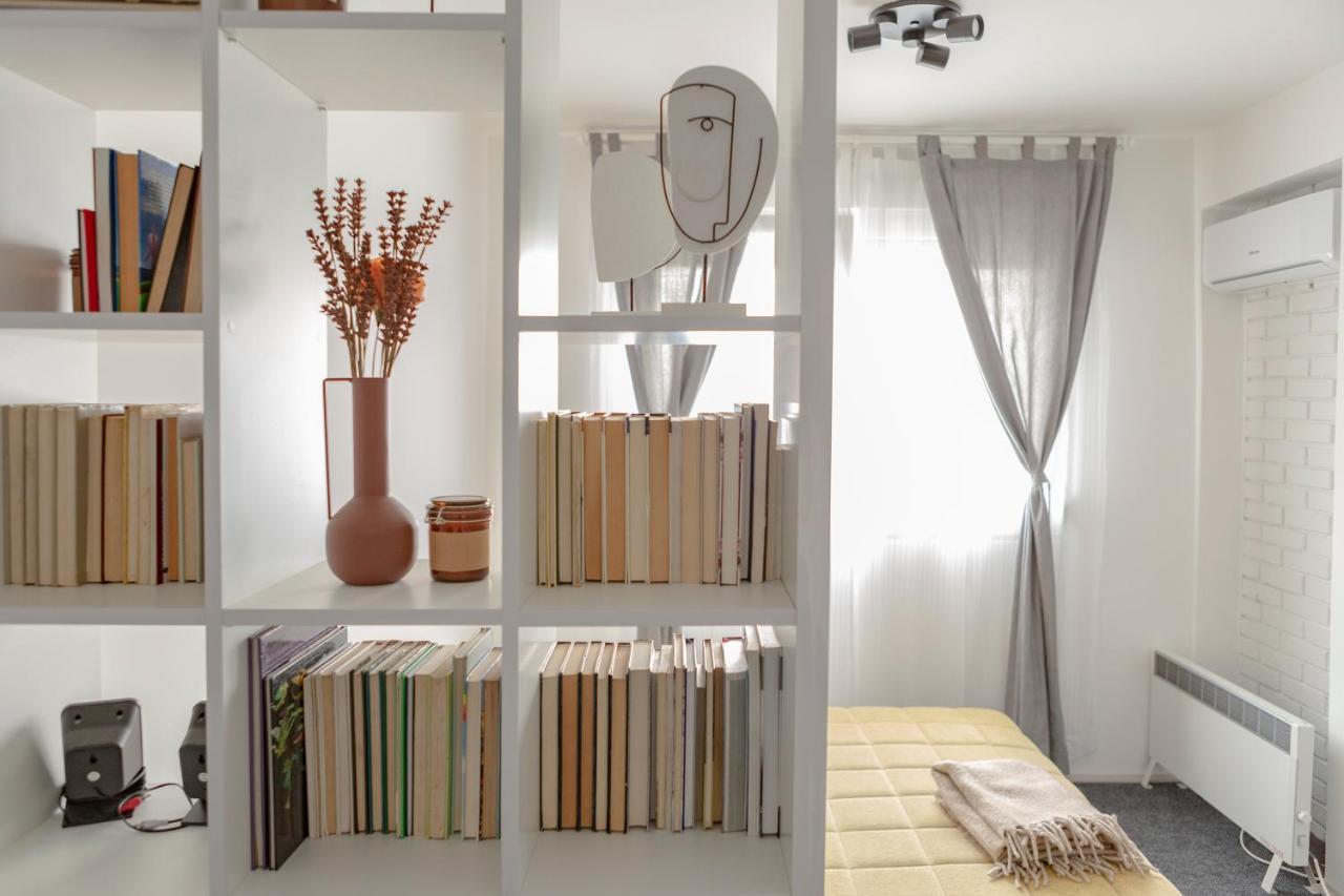 Apartman Pletisanak กอร์นีย์มิลาโนวัซ ภายนอก รูปภาพ